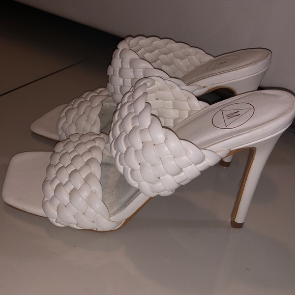 BRAND NEW MISGUIDED HEELS❤️ - Picture 2 of 4